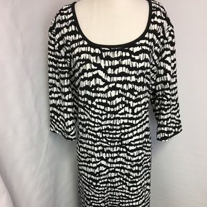 New Avenue Black/White Dress Size 22/24